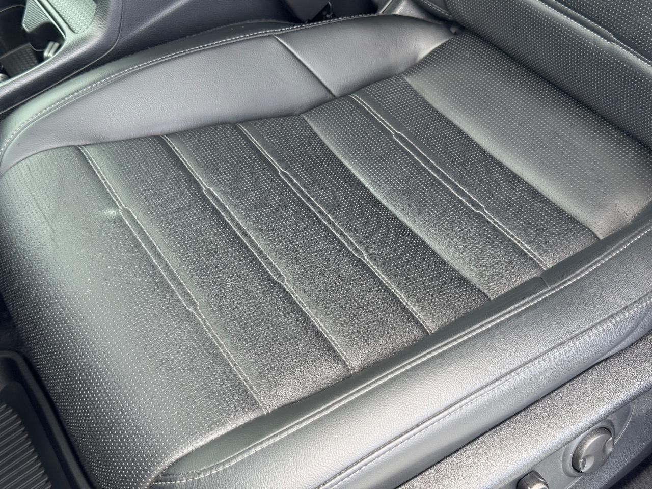 Honda CR-V Vehicle Full-screen Gallery Image 27