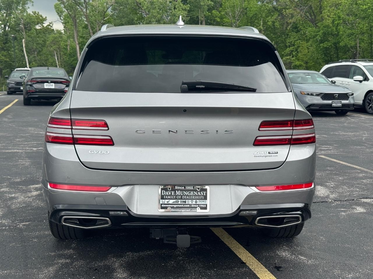 Genesis GV80 Vehicle Full-screen Gallery Image 06