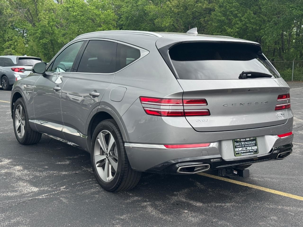 Genesis GV80 Vehicle Full-screen Gallery Image 07