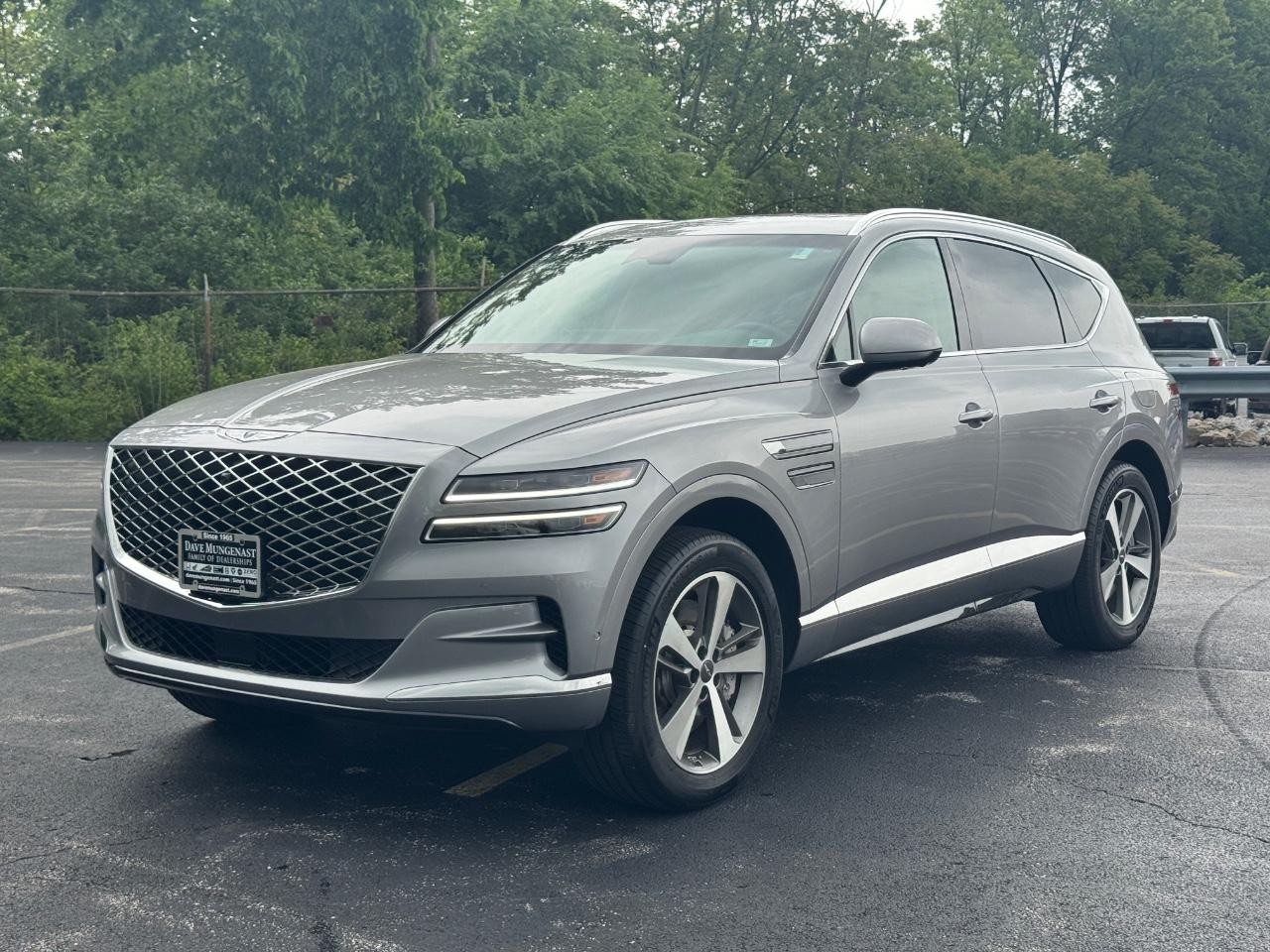 Genesis GV80 Vehicle Full-screen Gallery Image 09