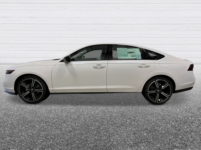 Honda Accord Sedan Vehicle Full-screen Gallery Image 03