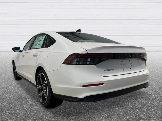 Honda Accord Sedan Vehicle Full-screen Gallery Image 04