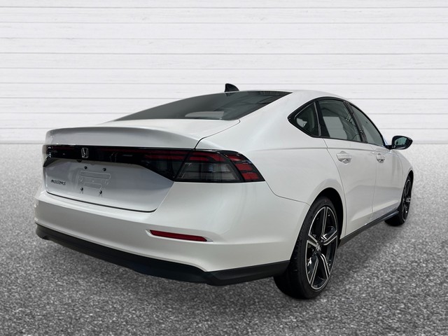 Honda Accord Sedan Vehicle Full-screen Gallery Image 06