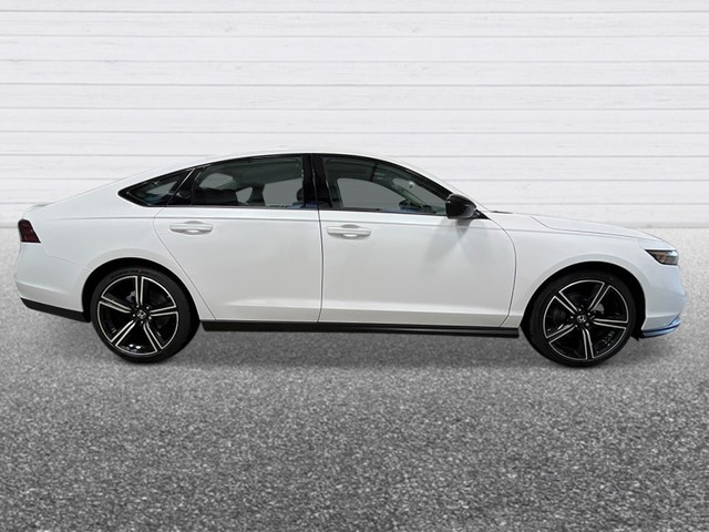 Honda Accord Sedan Vehicle Full-screen Gallery Image 08