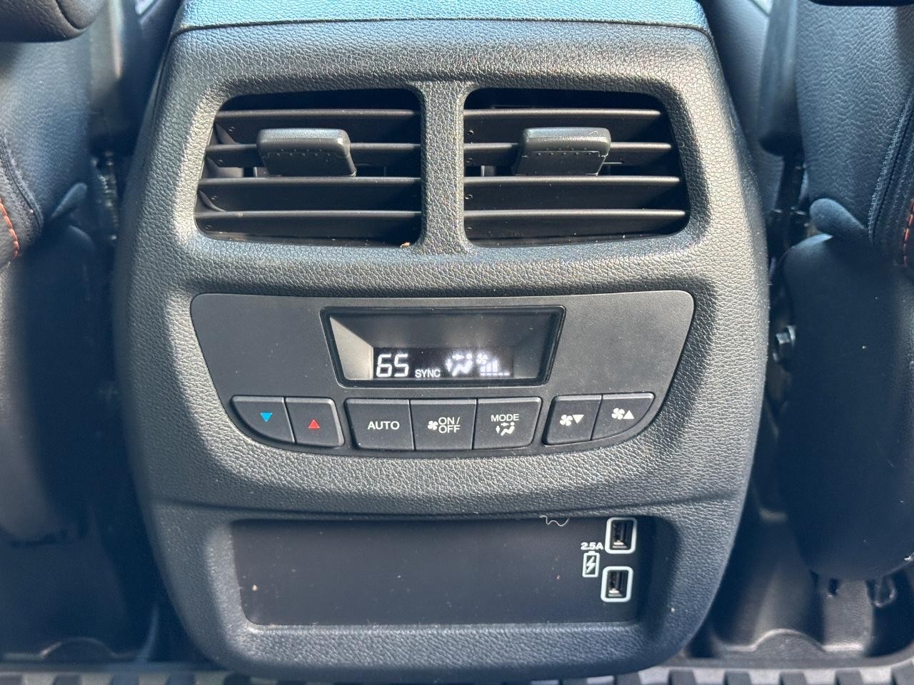 Honda Pilot Vehicle Full-screen Gallery Image 18