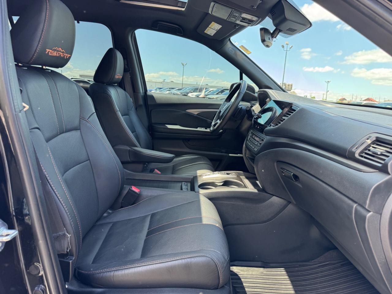 Honda Pilot Vehicle Full-screen Gallery Image 19