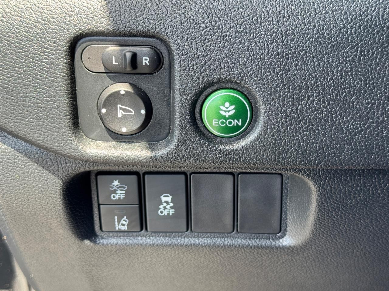 Honda Pilot Vehicle Full-screen Gallery Image 25