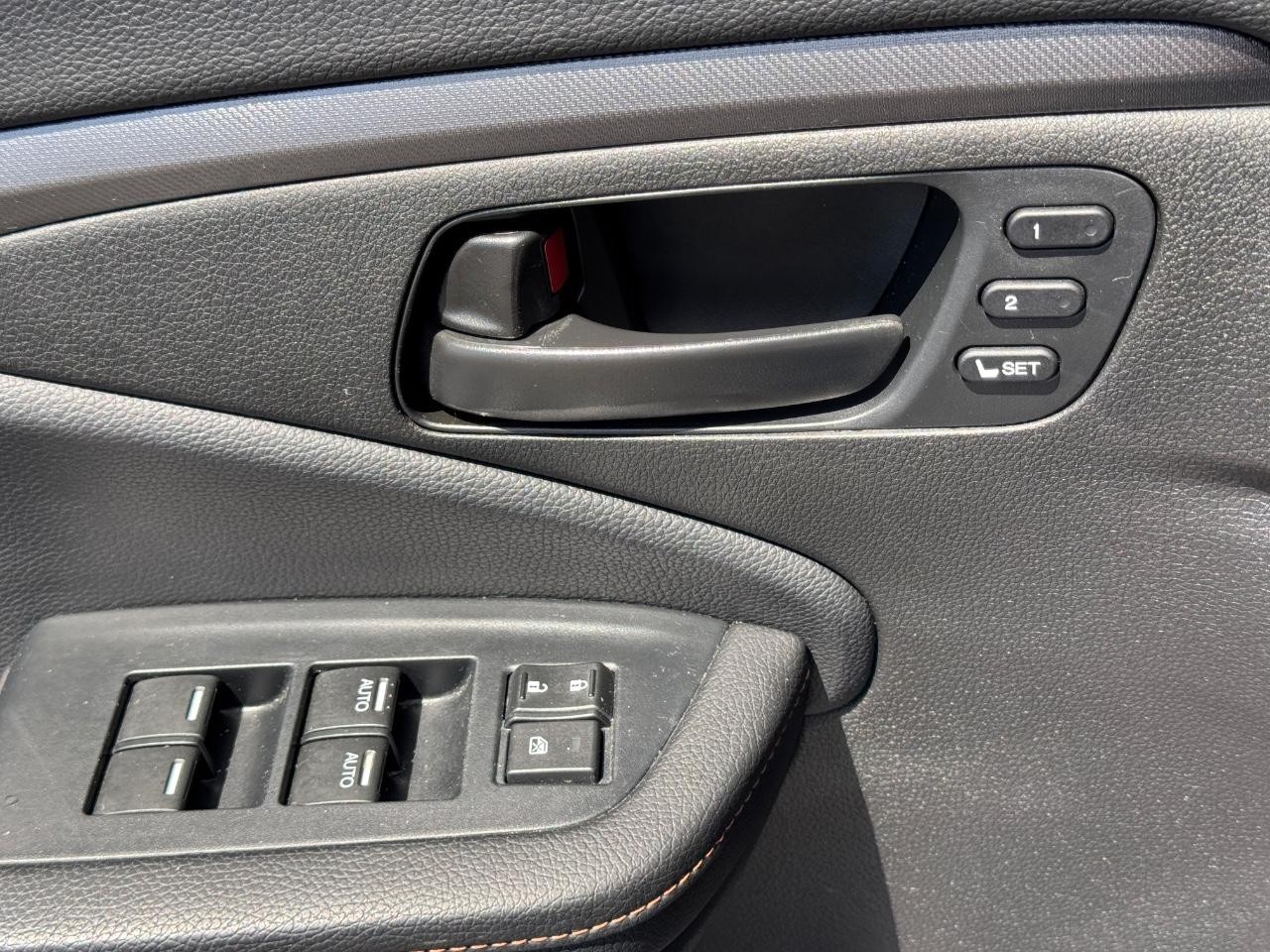 Honda Pilot Vehicle Full-screen Gallery Image 28