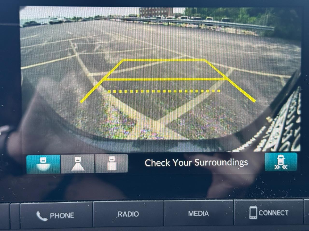 Honda CR-V Hybrid Vehicle Full-screen Gallery Image 26