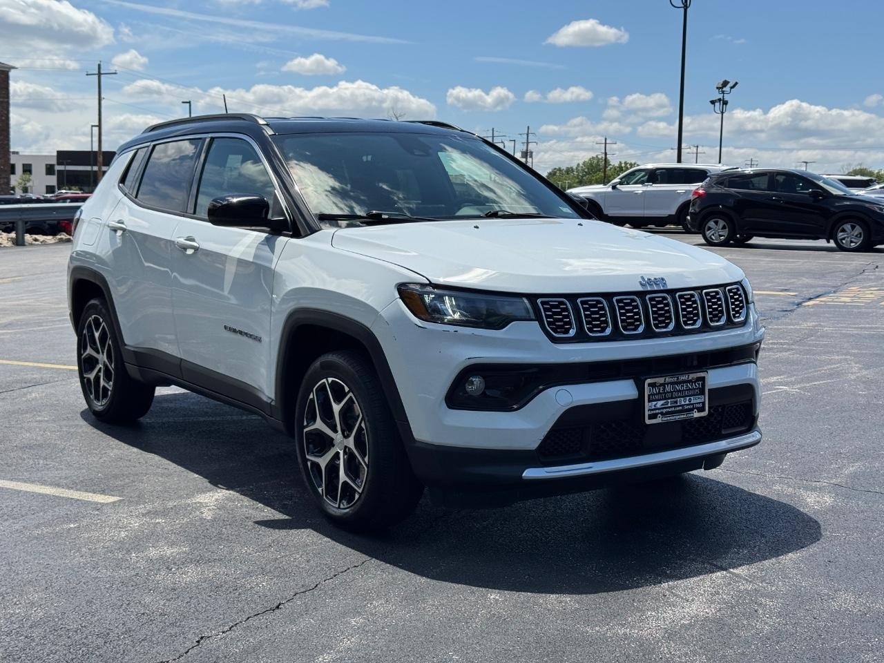 Jeep Compass Vehicle Full-screen Gallery Image 02