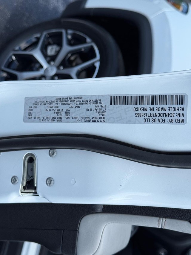 Jeep Compass Vehicle Full-screen Gallery Image 27