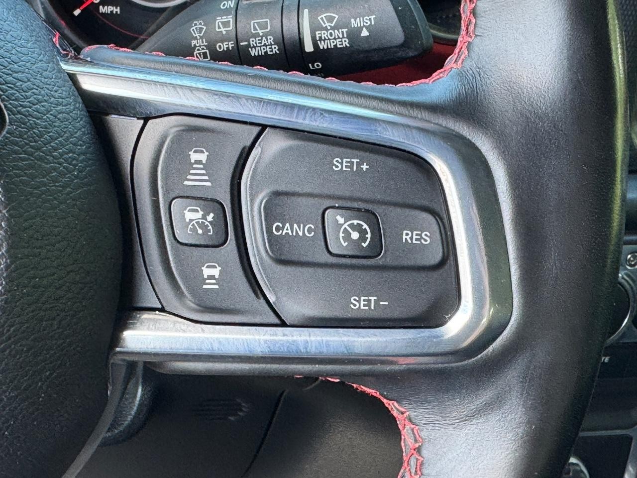 Jeep Wrangler Unlimited Vehicle Full-screen Gallery Image 22