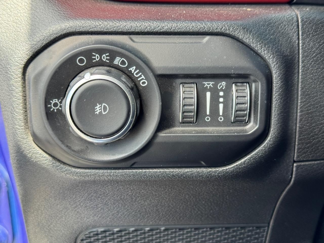 Jeep Wrangler Unlimited Vehicle Full-screen Gallery Image 23