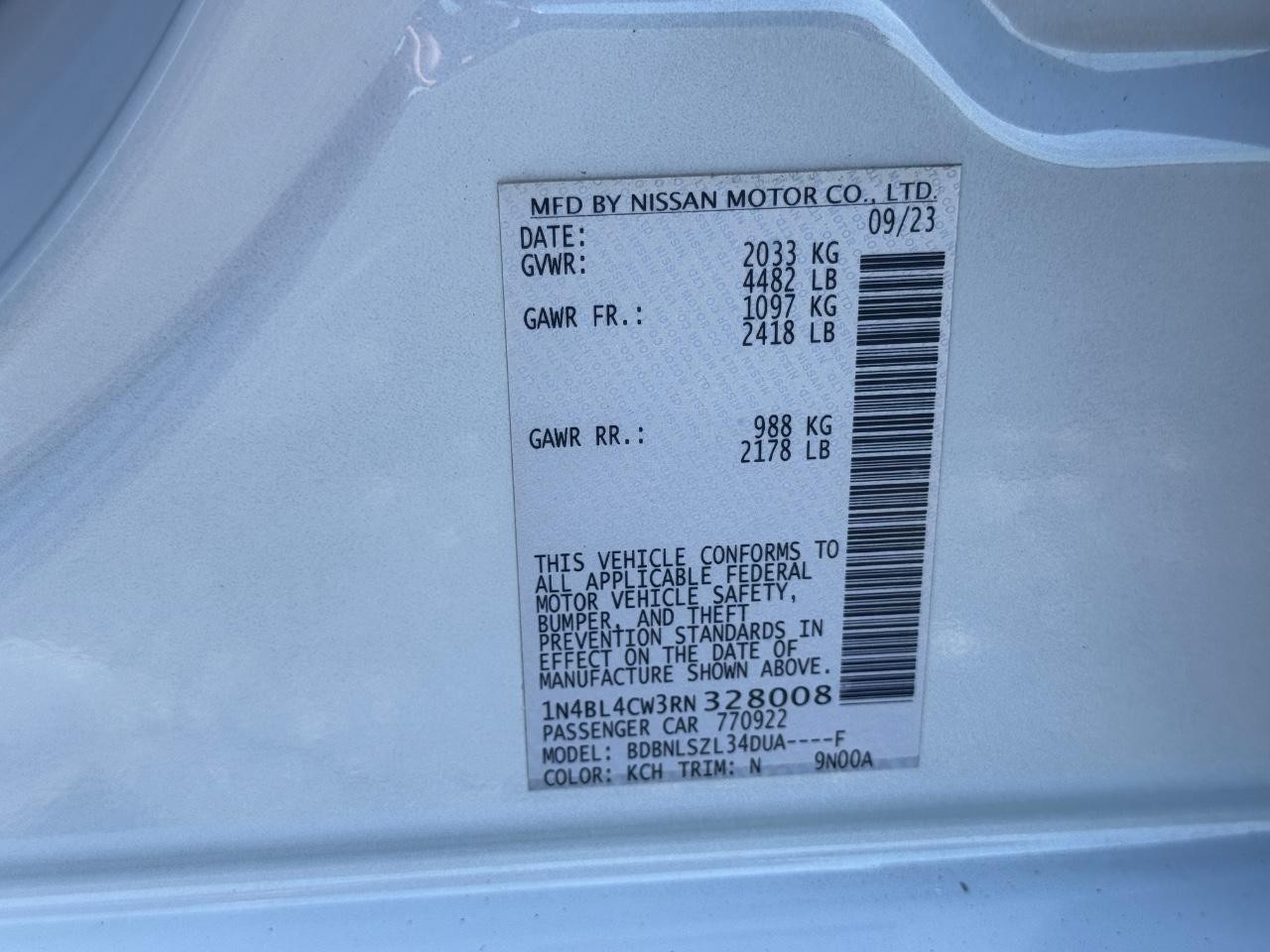 Nissan Altima Vehicle Full-screen Gallery Image 26