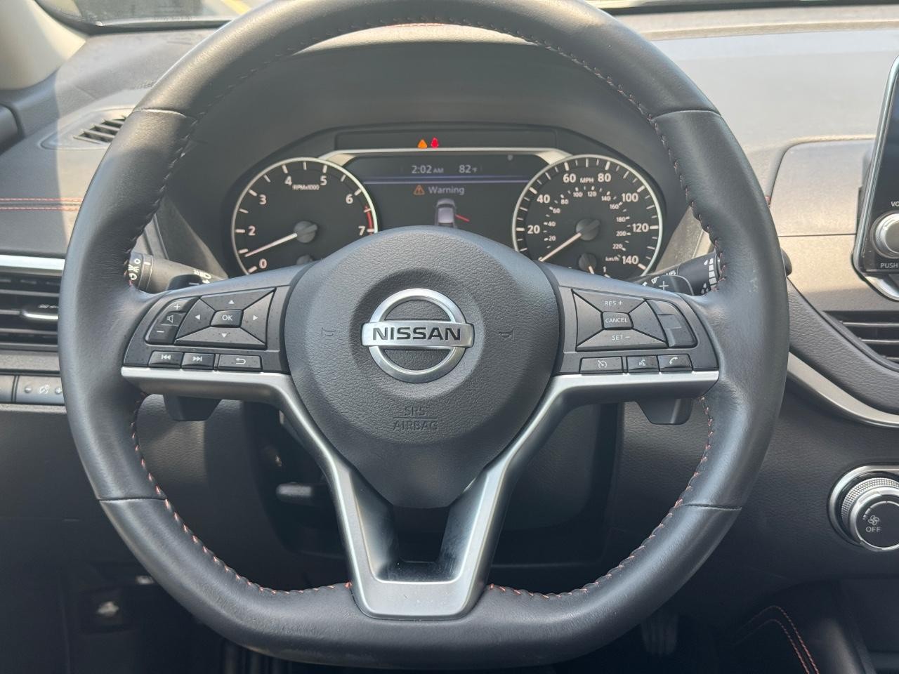 Nissan Altima Vehicle Full-screen Gallery Image 13