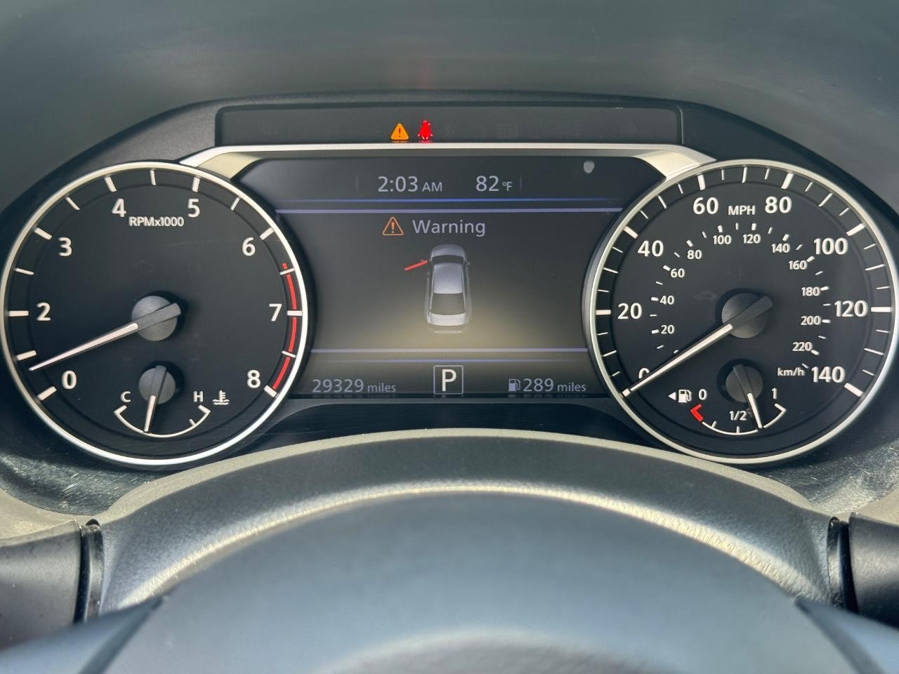 Nissan Altima Vehicle Full-screen Gallery Image 19