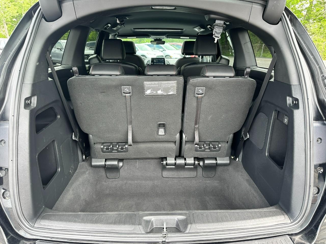 Honda Odyssey Vehicle Full-screen Gallery Image 06
