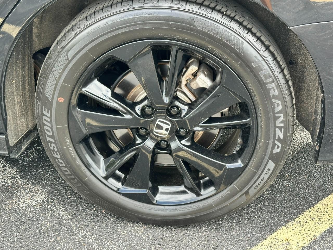Honda Odyssey Vehicle Full-screen Gallery Image 07