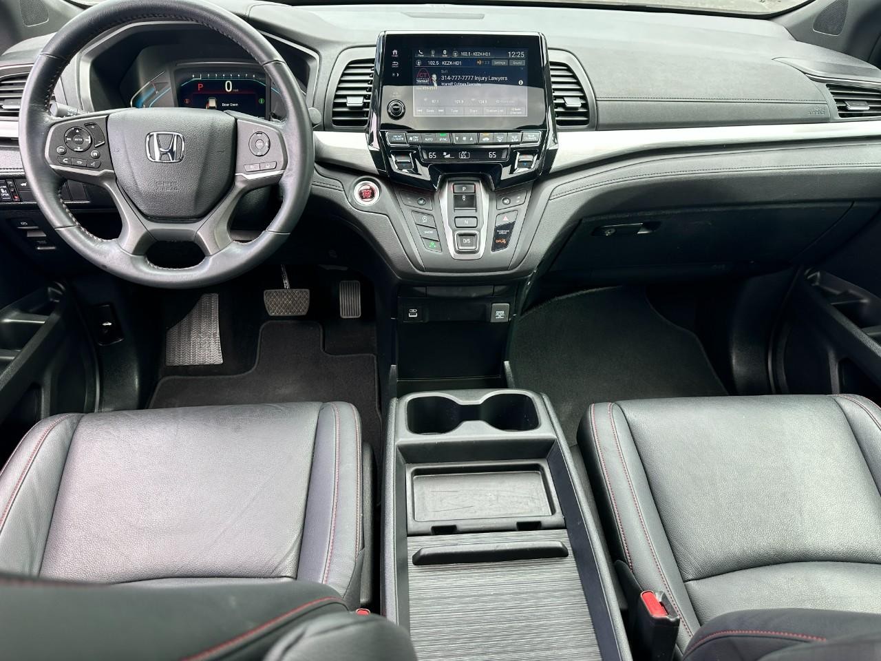 Honda Odyssey Vehicle Full-screen Gallery Image 14