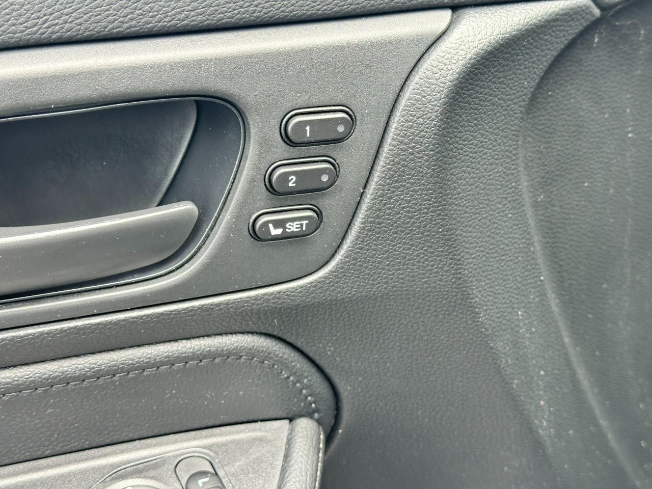 Honda Odyssey Vehicle Full-screen Gallery Image 20