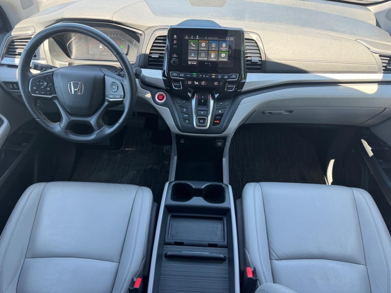Honda Odyssey Vehicle Full-screen Gallery Image 13