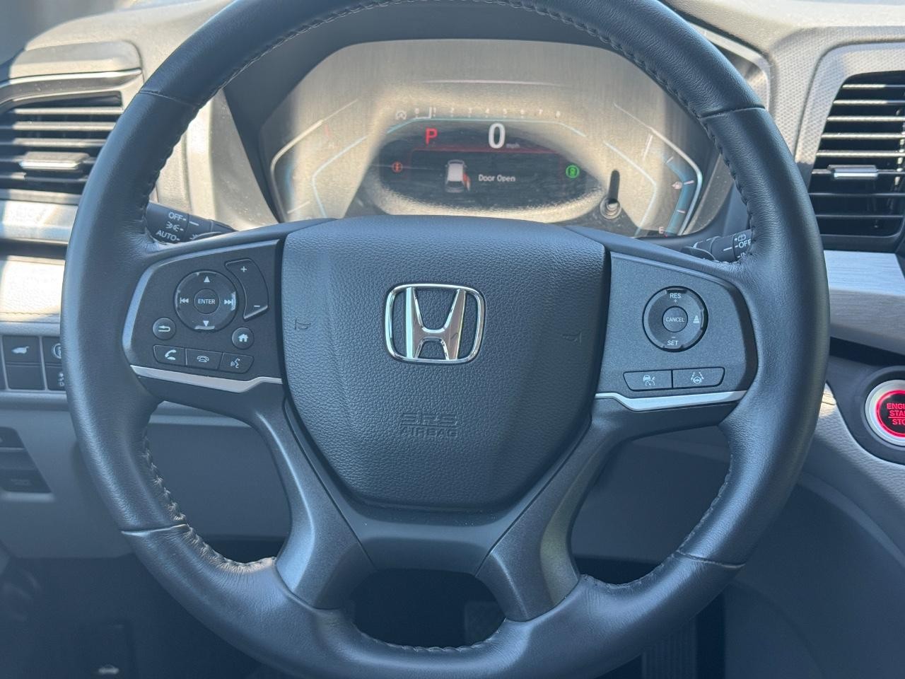 Honda Odyssey Vehicle Full-screen Gallery Image 14