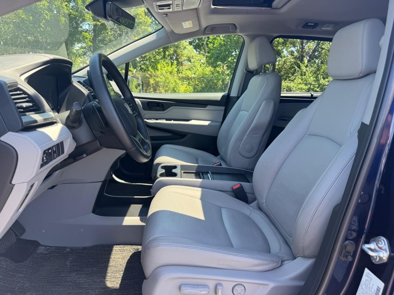 Honda Odyssey Vehicle Full-screen Gallery Image 18