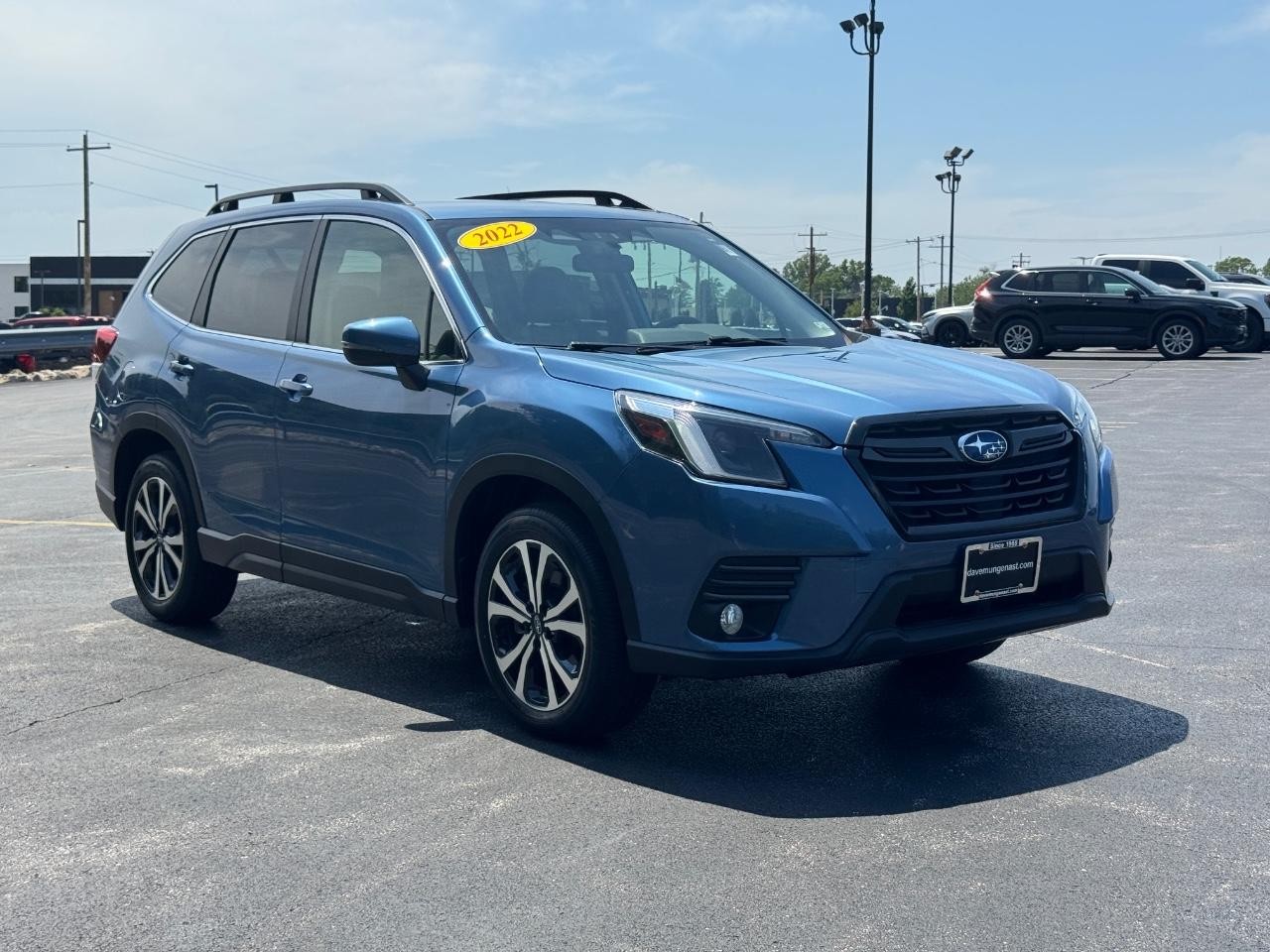 Subaru Forester Vehicle Full-screen Gallery Image 02