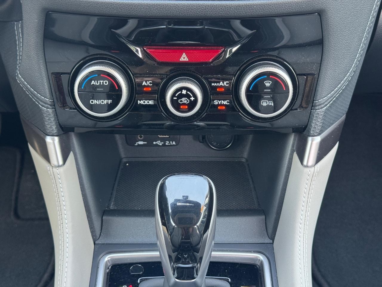 Subaru Forester Vehicle Full-screen Gallery Image 15
