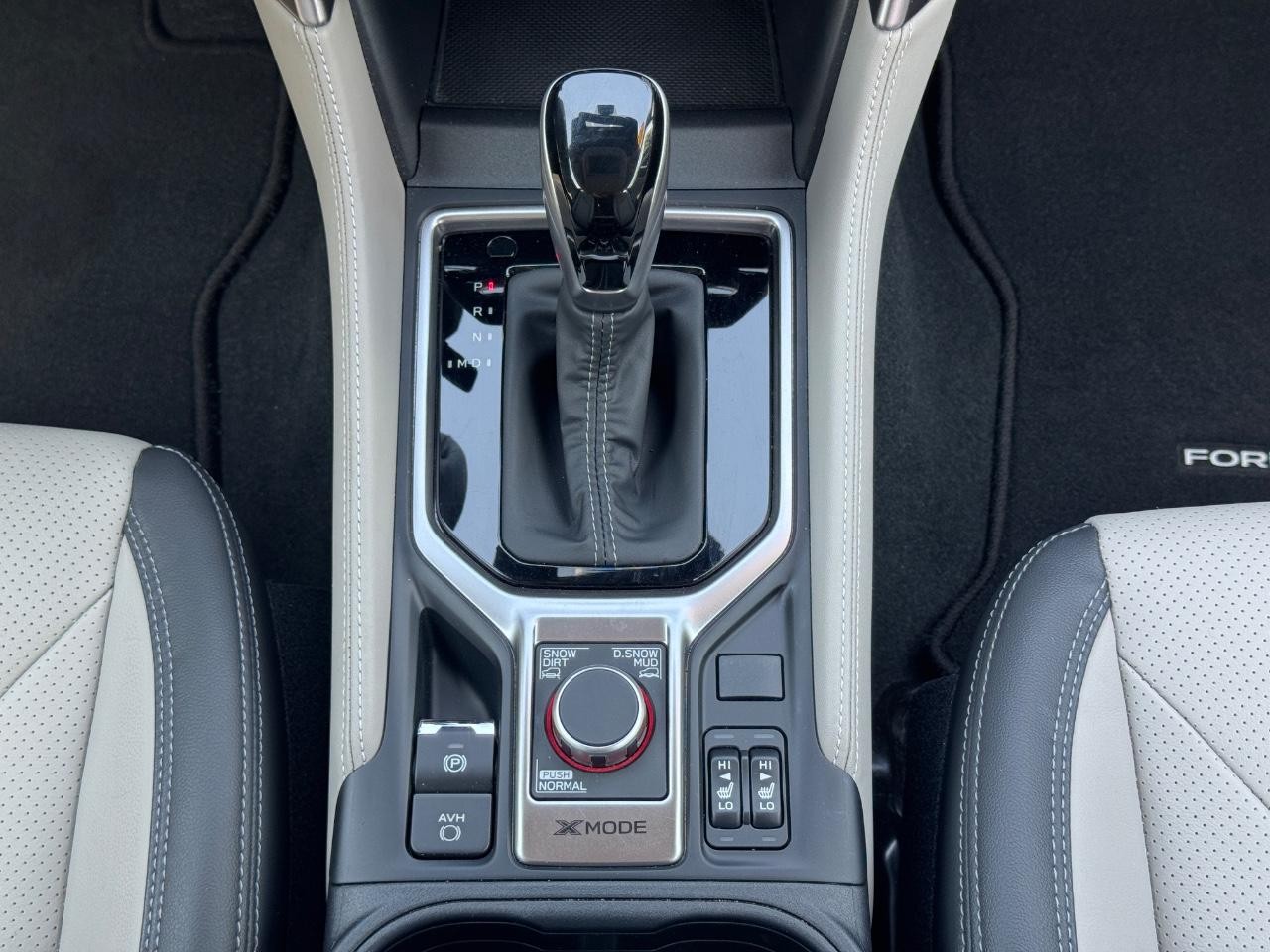 Subaru Forester Vehicle Full-screen Gallery Image 16