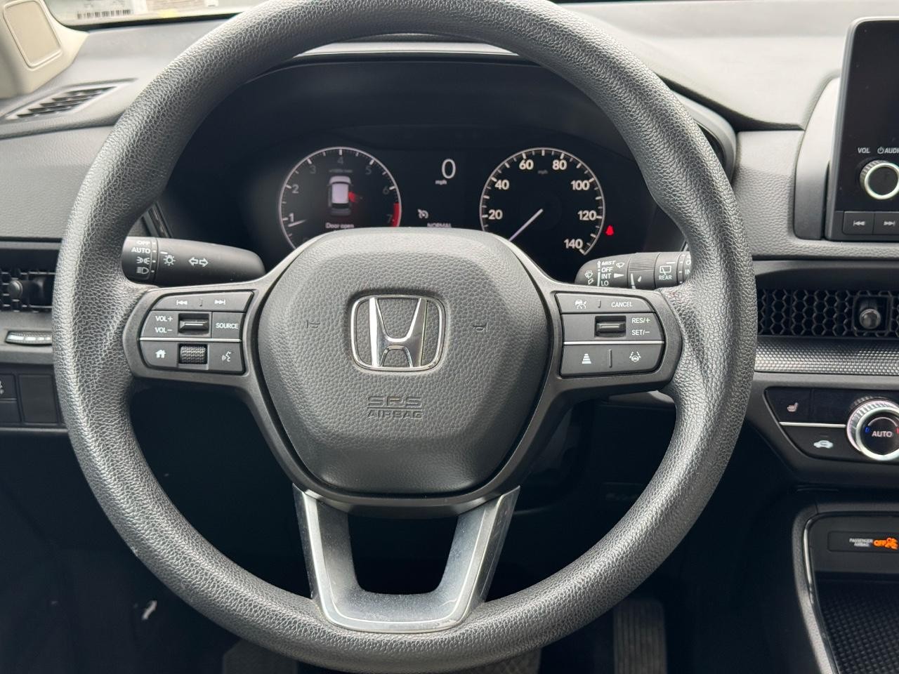 Honda CR-V Vehicle Full-screen Gallery Image 13