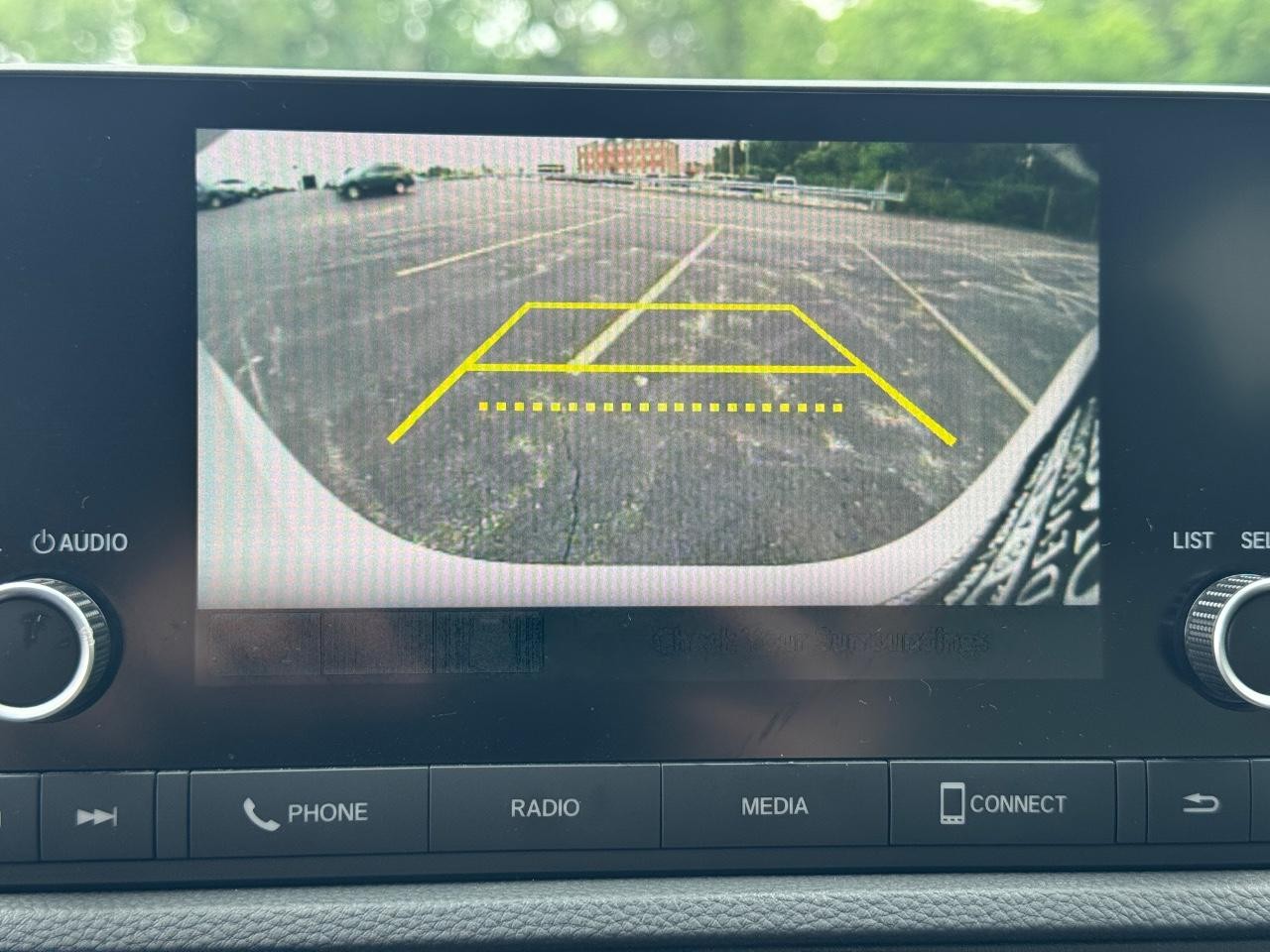 Honda CR-V Vehicle Full-screen Gallery Image 25