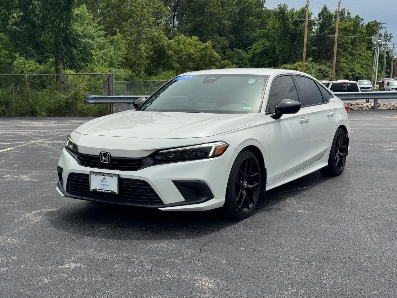 Honda Civic Sedan Vehicle Full-screen Gallery Image 09