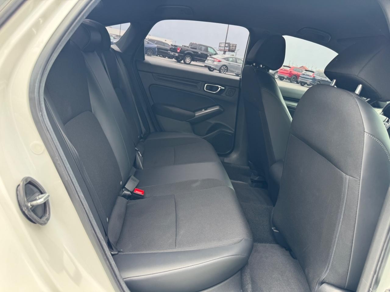 Honda Civic Sedan Vehicle Full-screen Gallery Image 11