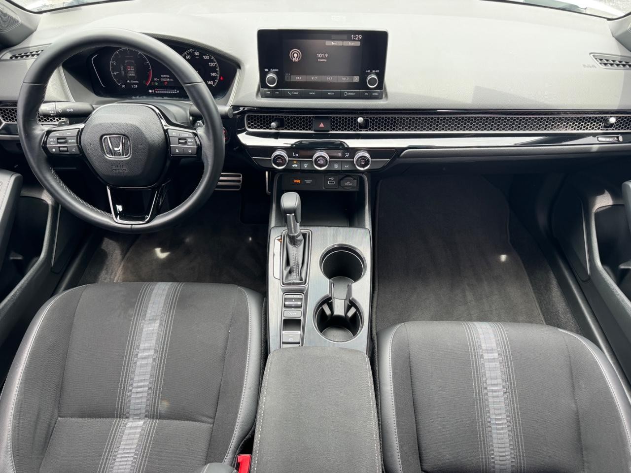 Honda Civic Sedan Vehicle Full-screen Gallery Image 12