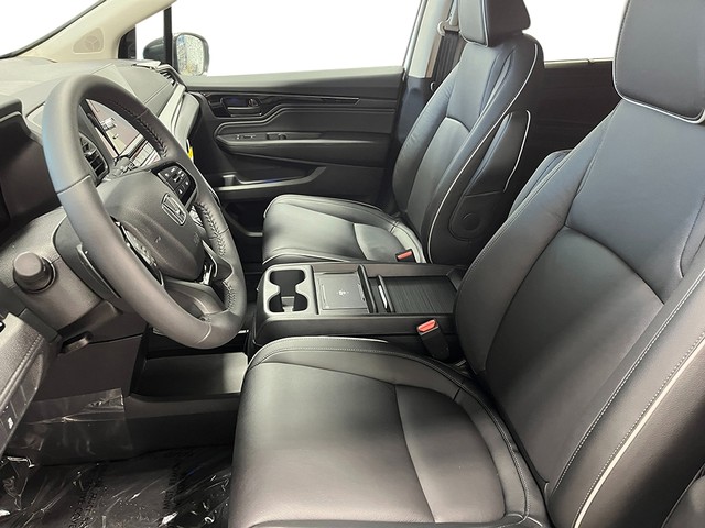 Honda Odyssey Vehicle Full-screen Gallery Image 16