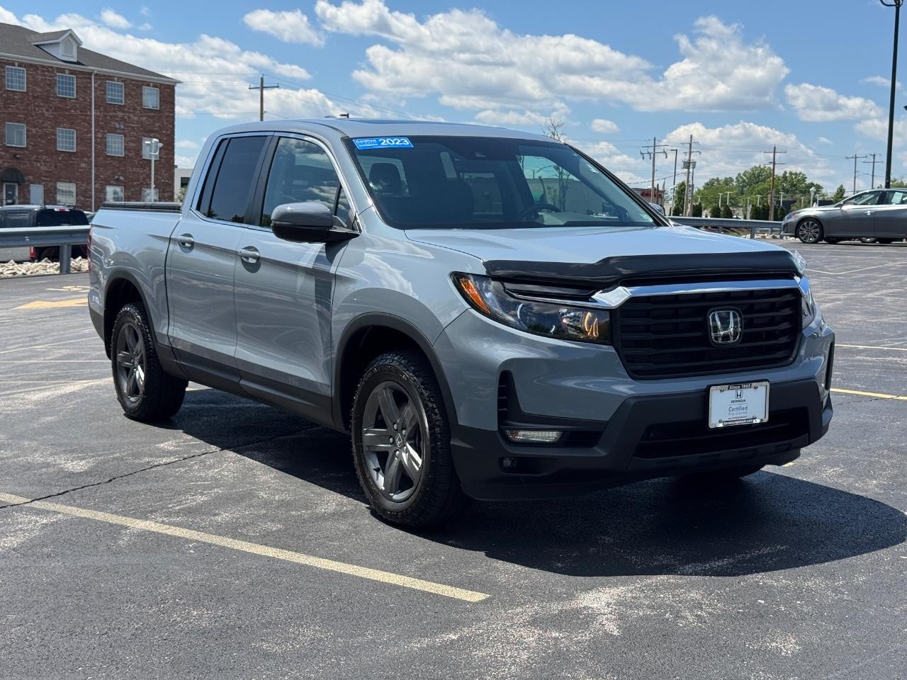 Honda Ridgeline Vehicle Full-screen Gallery Image 02