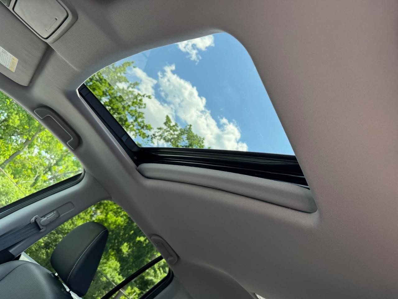 Honda Ridgeline Vehicle Full-screen Gallery Image 20