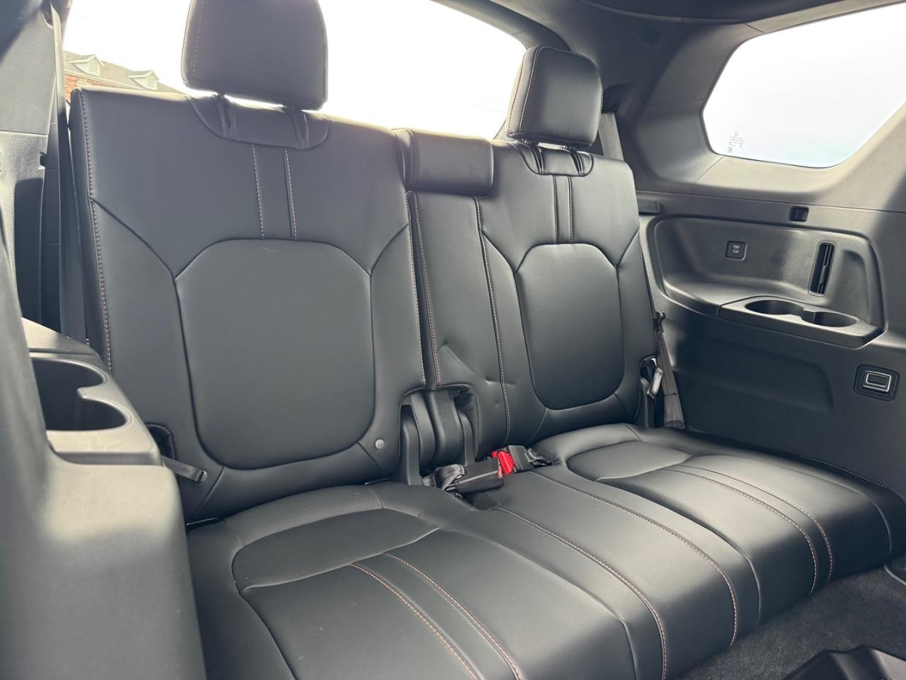 Honda Pilot Vehicle Full-screen Gallery Image 12