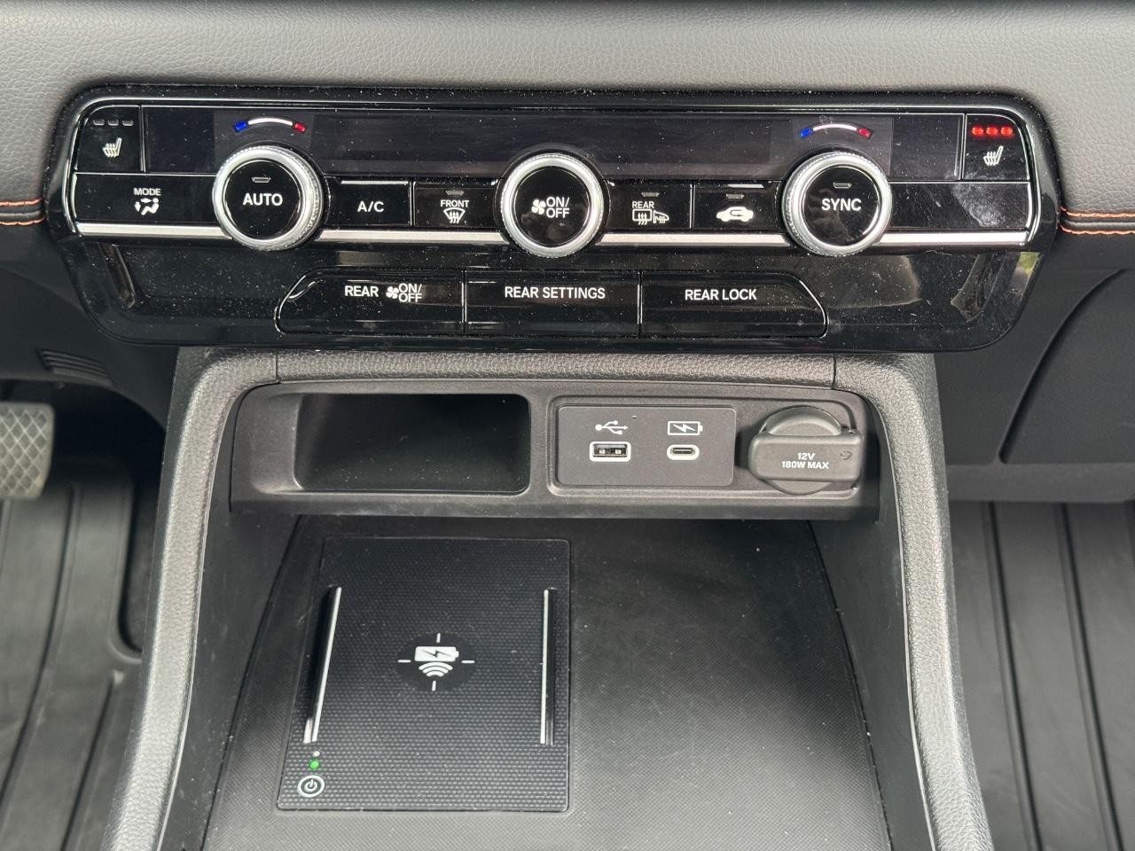 Honda Pilot Vehicle Full-screen Gallery Image 16