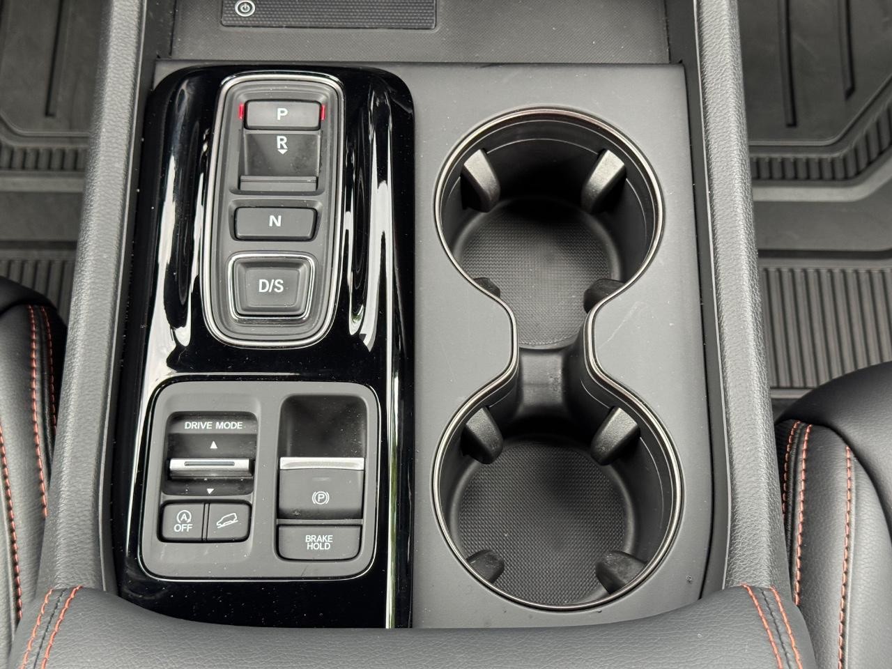 Honda Pilot Vehicle Full-screen Gallery Image 17