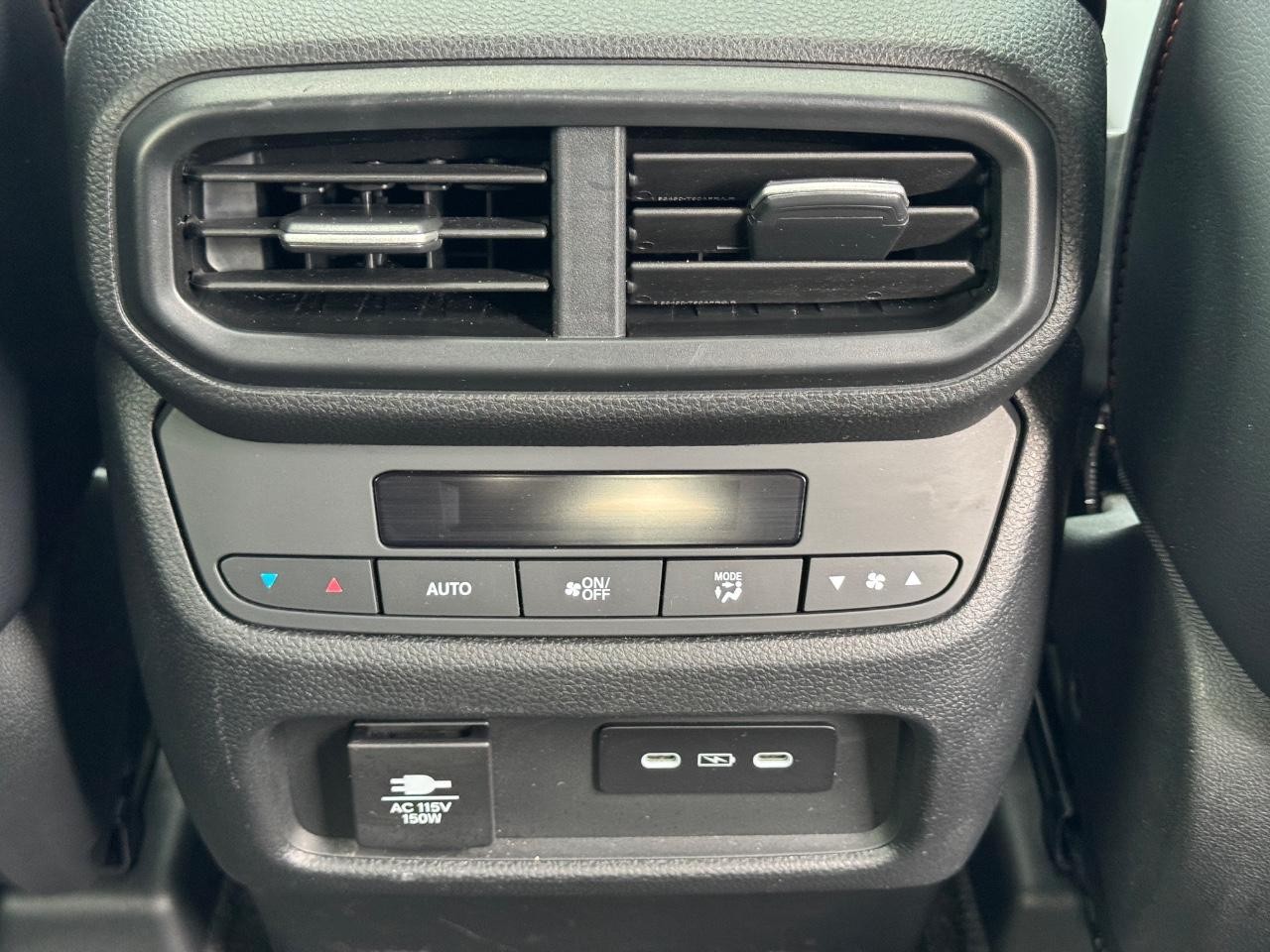 Honda Pilot Vehicle Full-screen Gallery Image 18