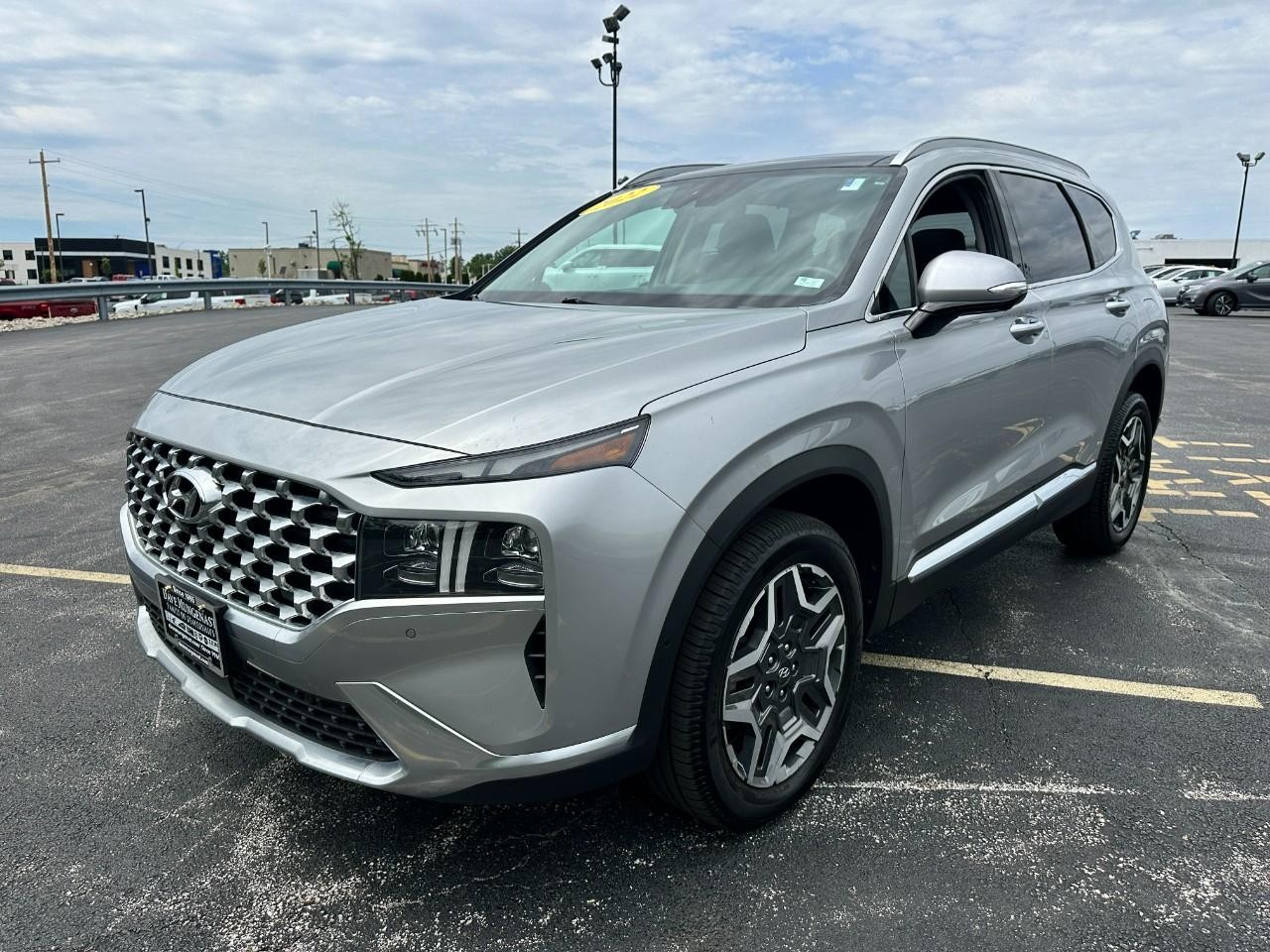 Hyundai Santa Fe Vehicle Full-screen Gallery Image 09
