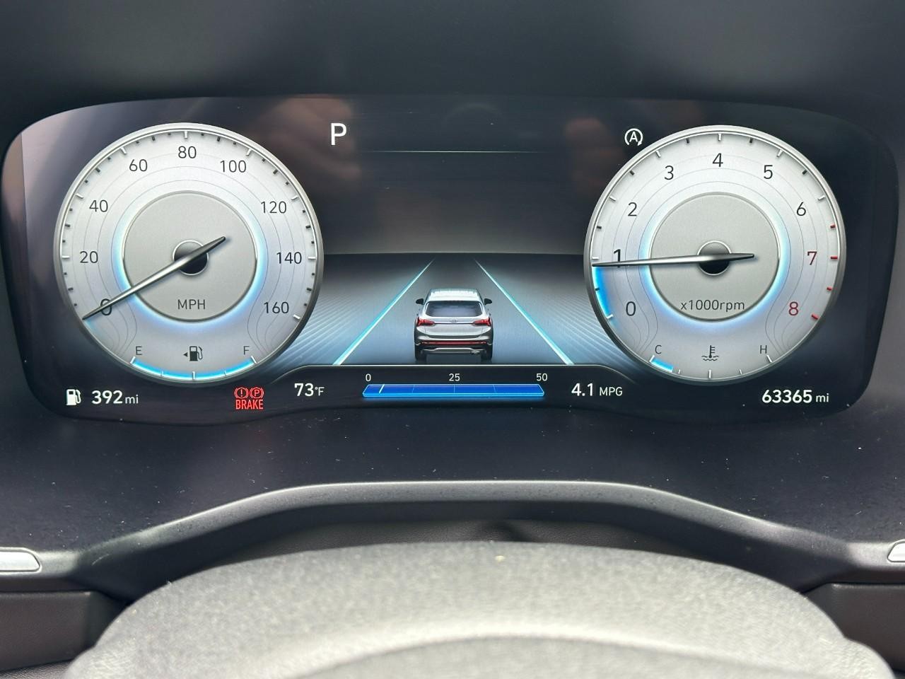 Hyundai Santa Fe Vehicle Full-screen Gallery Image 23