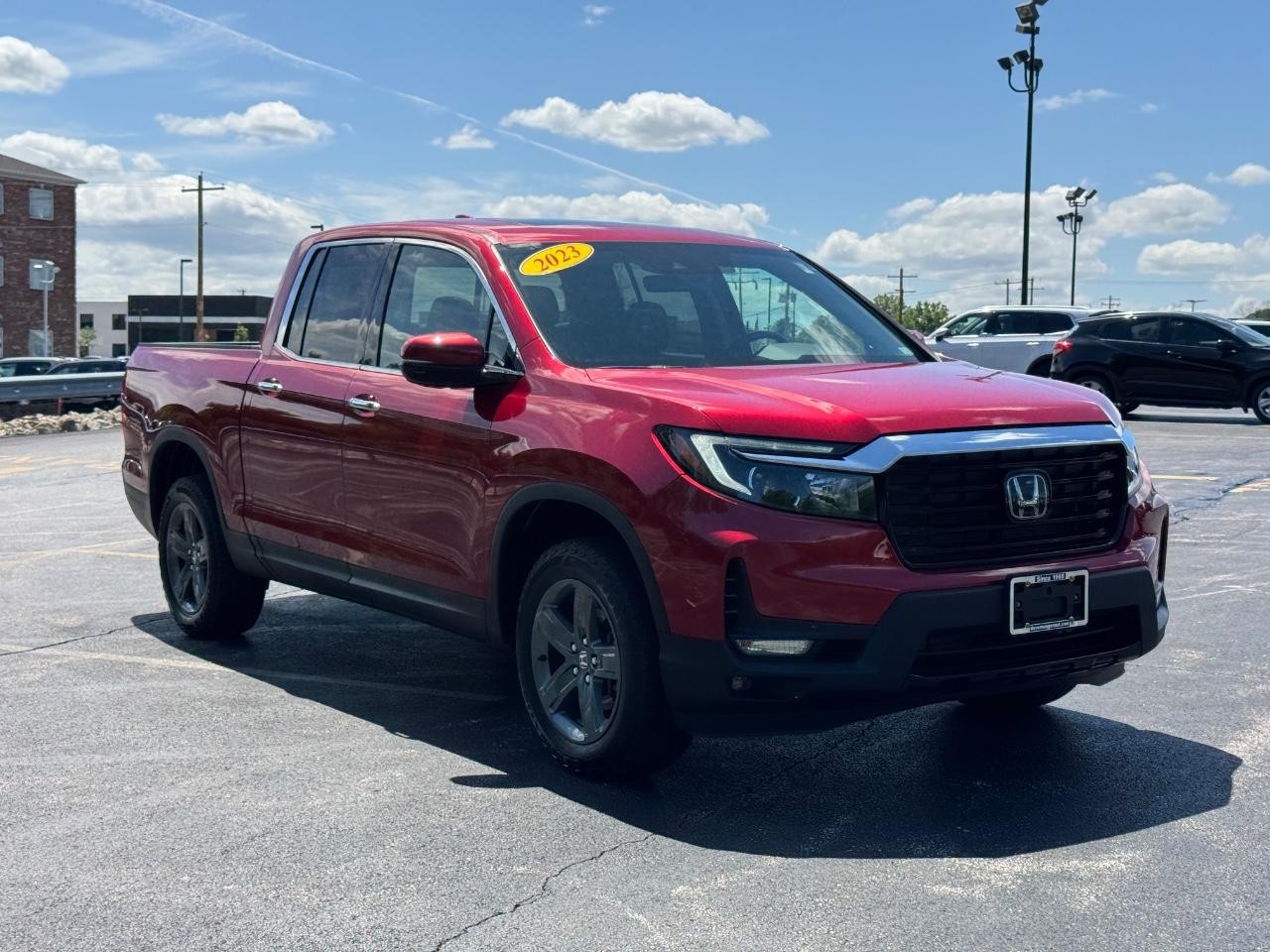 Honda Ridgeline Vehicle Full-screen Gallery Image 02