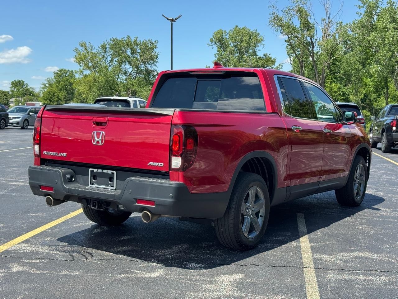 Honda Ridgeline Vehicle Full-screen Gallery Image 04