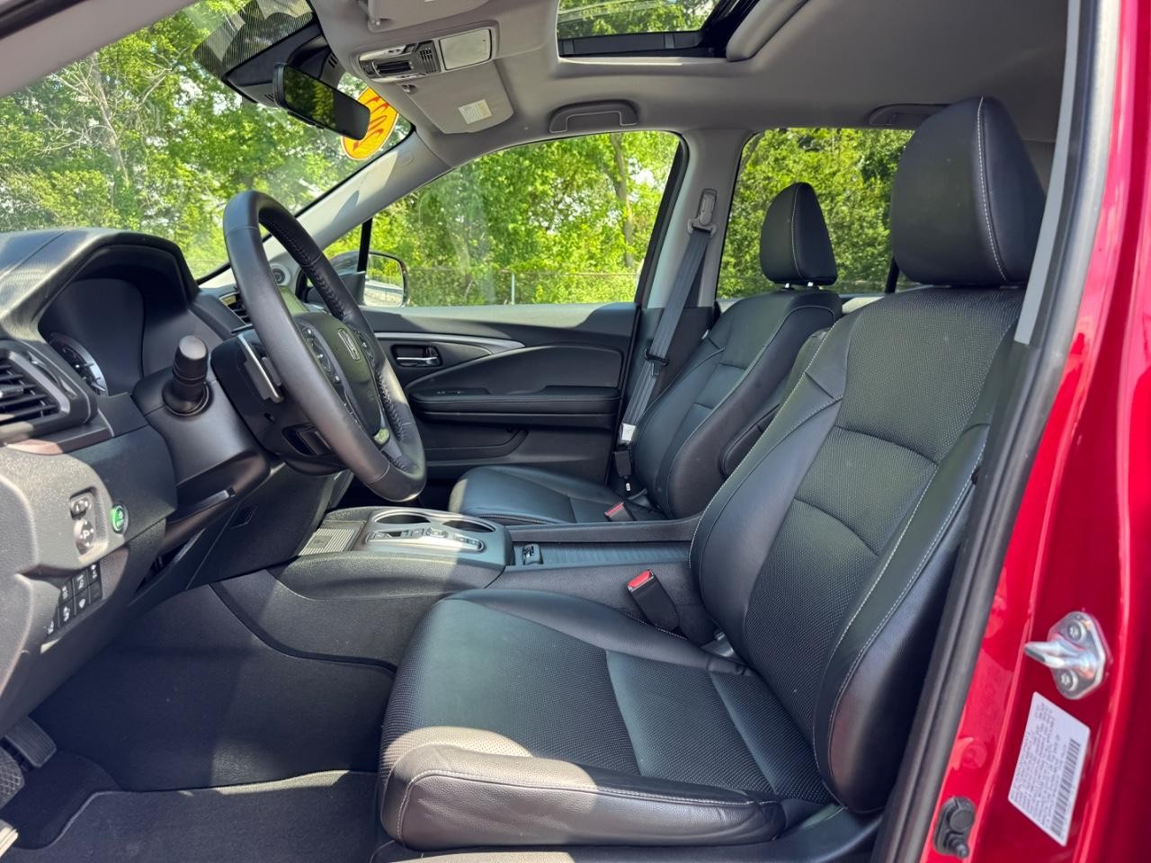 Honda Ridgeline Vehicle Full-screen Gallery Image 28