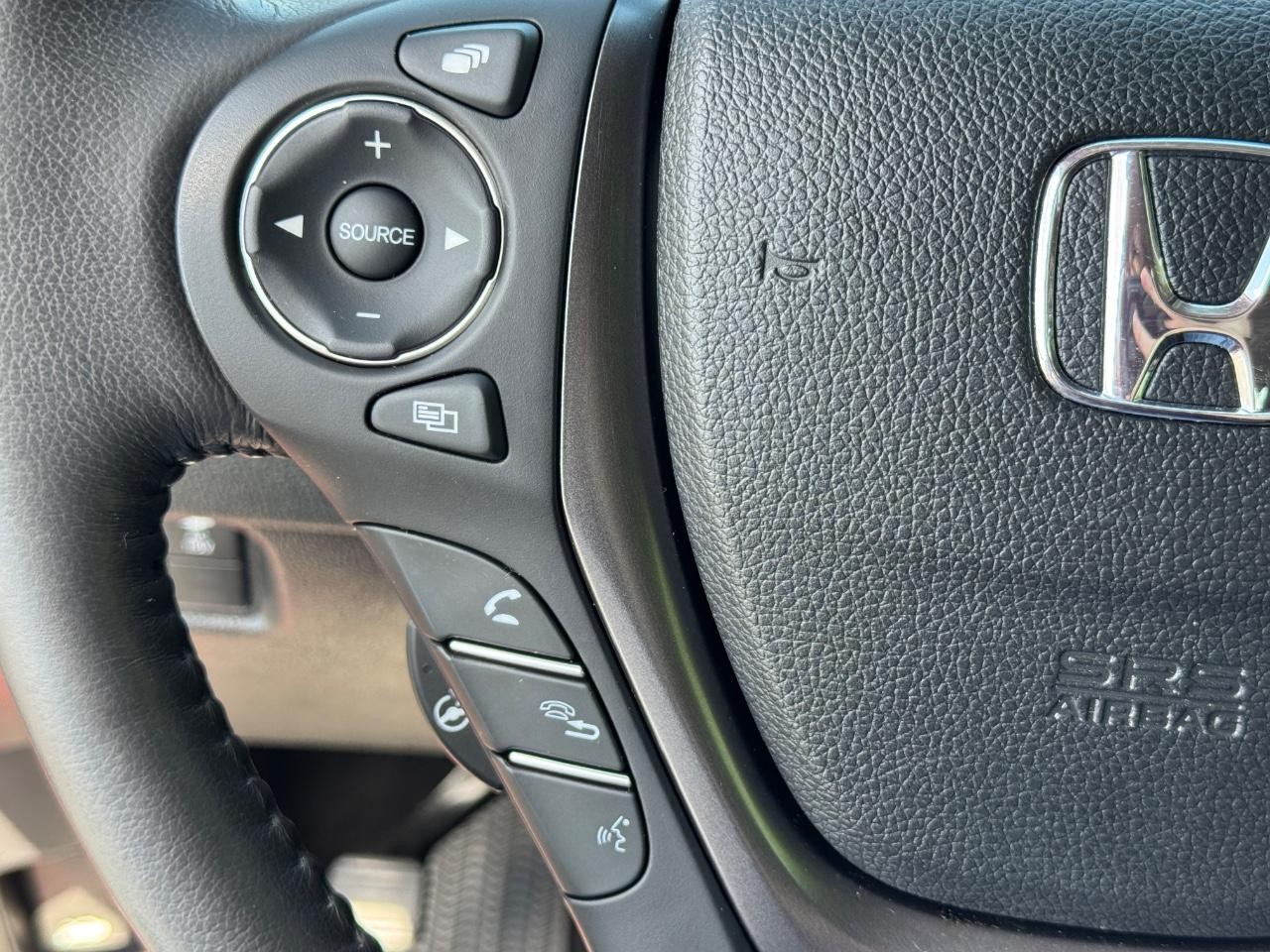Honda Ridgeline Vehicle Full-screen Gallery Image 31