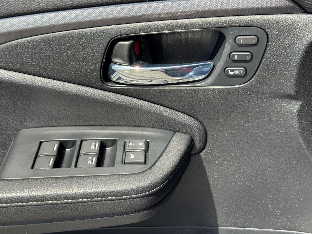 Honda Ridgeline Vehicle Full-screen Gallery Image 36