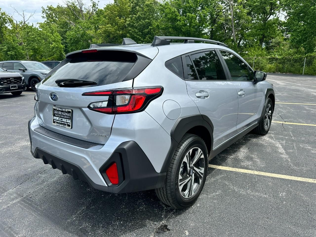 Subaru Crosstrek Vehicle Full-screen Gallery Image 04